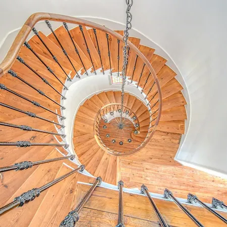 펜션 Historic In With Heated Pool