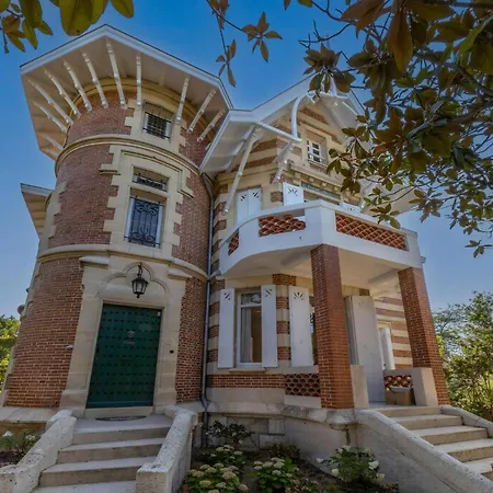 Historic In With Heated Pool *
