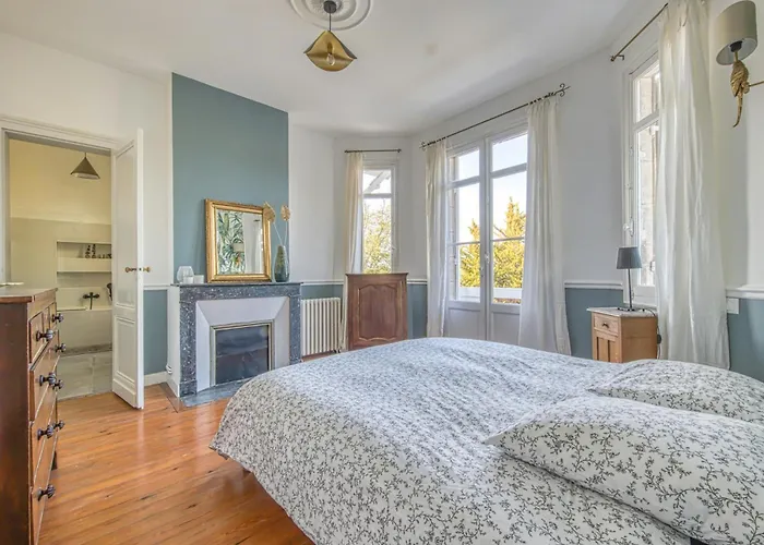 펜션 Historic In With Heated Pool 아르카숑