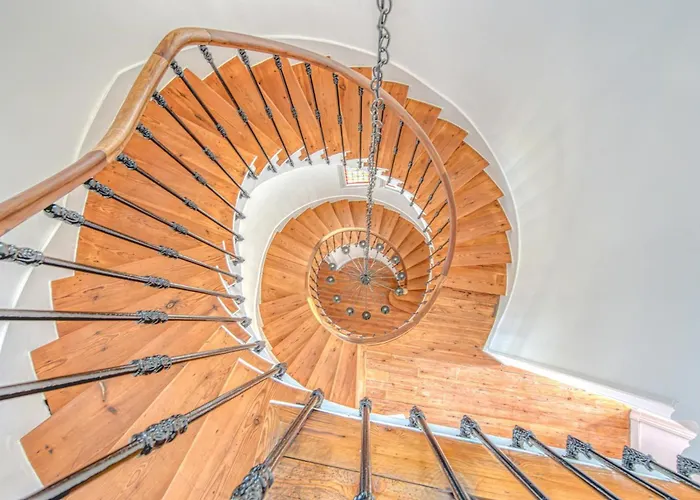 펜션 Historic In With Heated Pool