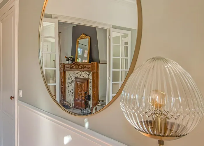 Historic In With Heated Pool 펜션 *